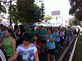 Caminhada Internacional Circuito Abril Verde percorre 12 km